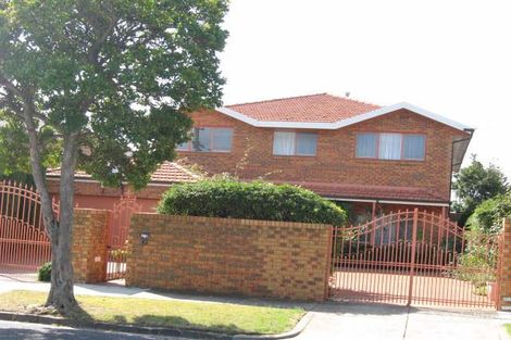 Property photo of 26 Eskdale Road Caulfield North VIC 3161