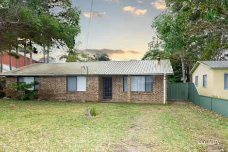 Property photo of 11 First Avenue Cudmirrah NSW 2540