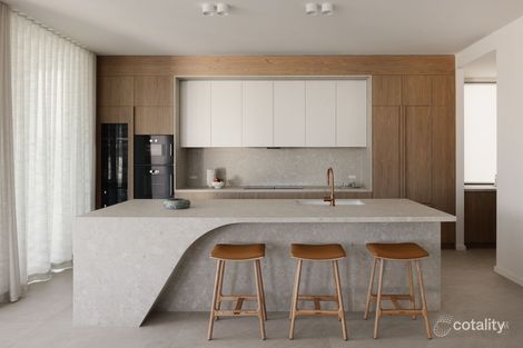 Property photo of 12 Grant Place Broadbeach Waters QLD 4218