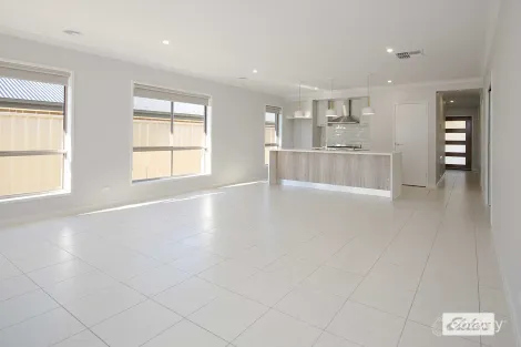 Property photo of 20 Lexcen Street Baranduda VIC 3691