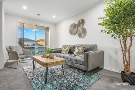 Property photo of 3 Nandaly Place Cranbourne West VIC 3977
