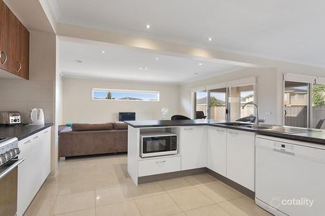 Property photo of 16 Maritime Circuit Point Cook VIC 3030