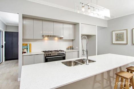 16 Arundel Springs Ave, Arundel, QLD 4214