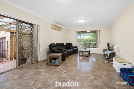 Property photo of 2 Irving Court Cheltenham VIC 3192