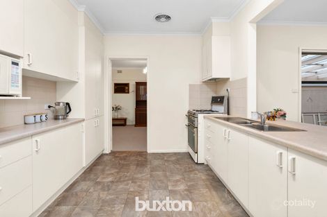 Property photo of 2 Irving Court Cheltenham VIC 3192