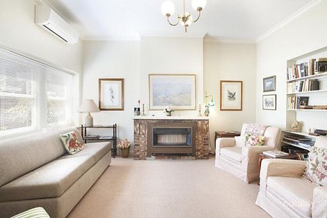 Property photo of 37 Windsor Crescent Mont Albert VIC 3127