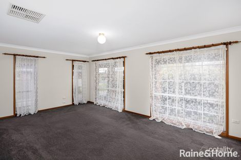 Property photo of 10 Kobi Place Glenfield Park NSW 2650