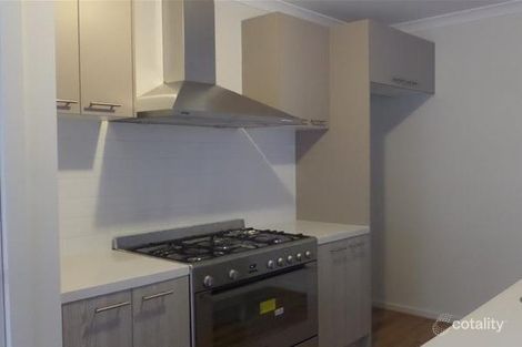 Property photo of 8 Whistling Duck Drive Lara VIC 3212