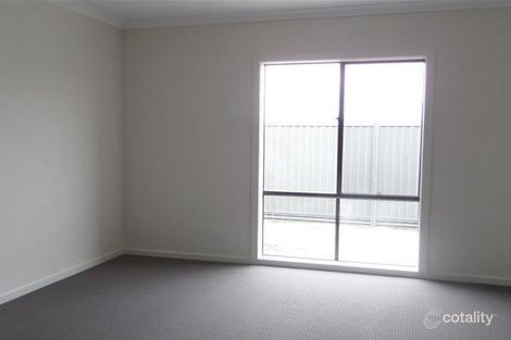 Property photo of 8 Whistling Duck Drive Lara VIC 3212