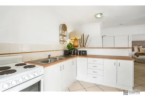 Property photo of 7/435-437 Draper Street Parramatta Park QLD 4870