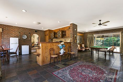 Property photo of 33 Strathclyde Crescent Woodend VIC 3442