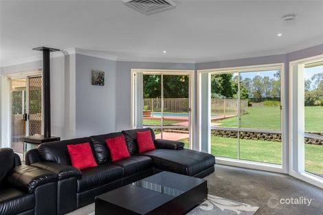 Property photo of 8 Elvin Drive Bomaderry NSW 2541