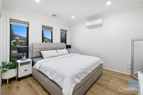 Property photo of 23 Zodiac Way Fraser Rise VIC 3336