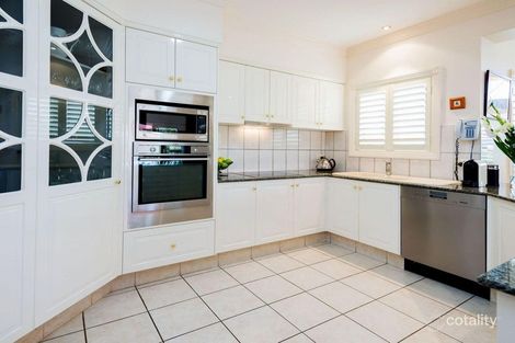 Property photo of 2 Sir Bruce Small Boulevard Benowa QLD 4217