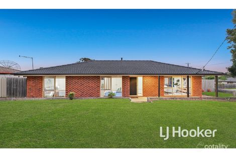 Property photo of 32 Warana Drive Hampton Park VIC 3976