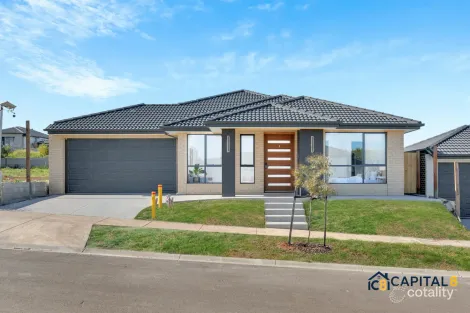 Property photo of 8 Lily Drive Wallan VIC 3756