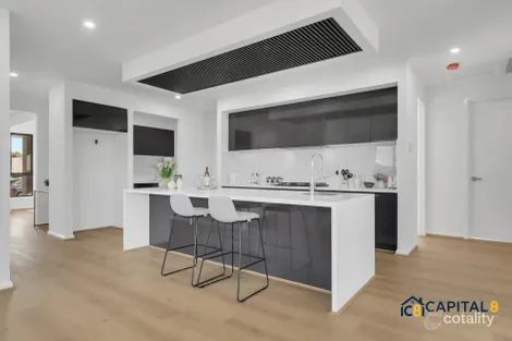 Property photo of 8 Lily Drive Wallan VIC 3756