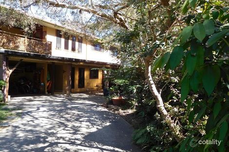 Property photo of 28 Dammerel Crescent Emerald Beach NSW 2456