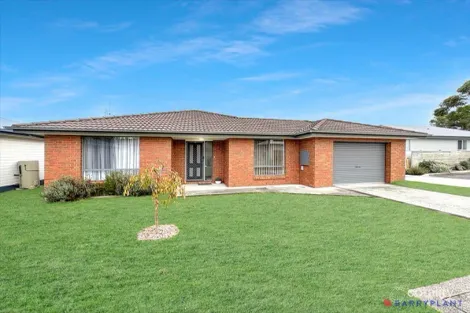 2 BELINDA ST, INVERLOCH, VIC 3996