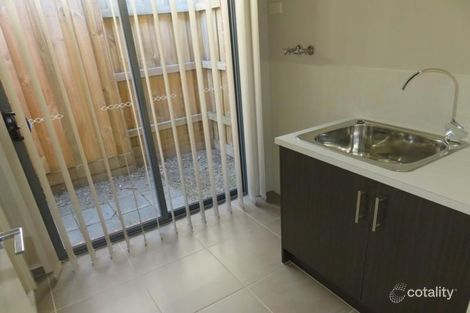 2/49 Bridgewater Way, Rowville, VIC 3178