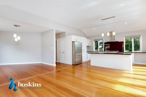 Property photo of 2 Lockhart Road Ringwood North VIC 3134