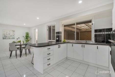 43 Stainsby Cres, Roxburgh Park, VIC 3064