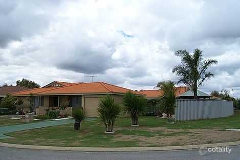 Property photo of 2 Cadiz Place Warnbro WA 6169