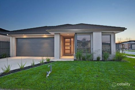 10 Valencia Cct, Cranbourne, VIC 3977