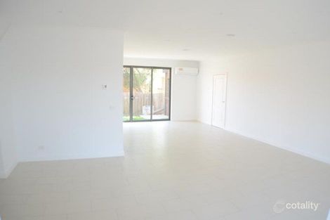 2/21 Olive St, Dandenong, VIC 3175