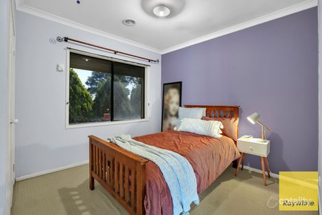 Property photo of 7 Hinchinbrook Close Caroline Springs VIC 3023