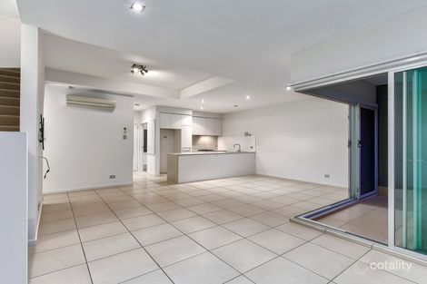 Property photo of 1/62 Armadale Street St Lucia QLD 4067