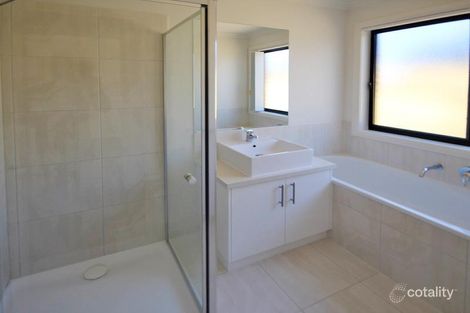 Property photo of 13 Clarice Crescent Brookfield VIC 3338