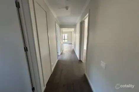 Property photo of 13 Eloquence Road Tarneit VIC 3029