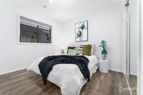 Property photo of 27 Buttermint Crescent Manor Lakes VIC 3024