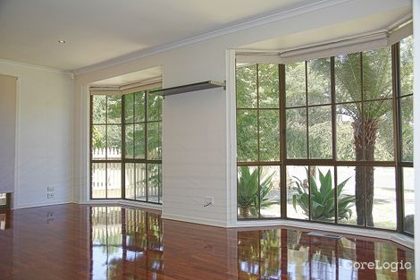 Property photo of 3 Courtenay Avenue Cranbourne North VIC 3977