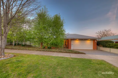 Property photo of 8 Three Peaks Rise Bright VIC 3741
