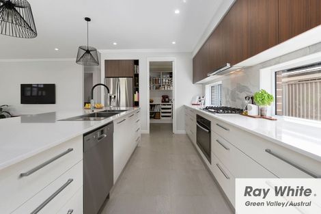 Property photo of 24 Alpine Place Carnes Hill NSW 2171