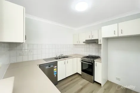 Property photo of 1/7 Mead Drive Chipping Norton NSW 2170