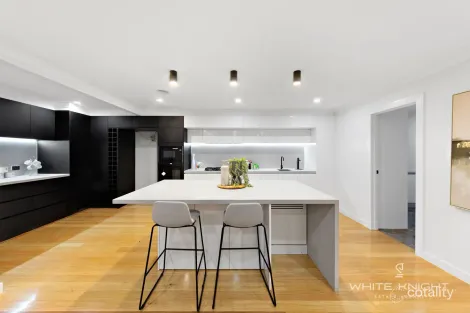 Property photo of 8 Pinnacle Way Fraser Rise VIC 3336