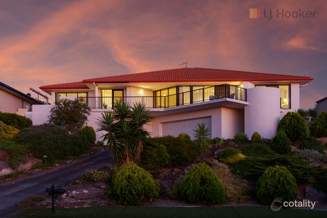 Property photo of 40 Sandpiper Terrace Hallett Cove SA 5158