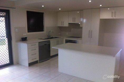 Property photo of 1/8 Lakeside Drive Emerald QLD 4720