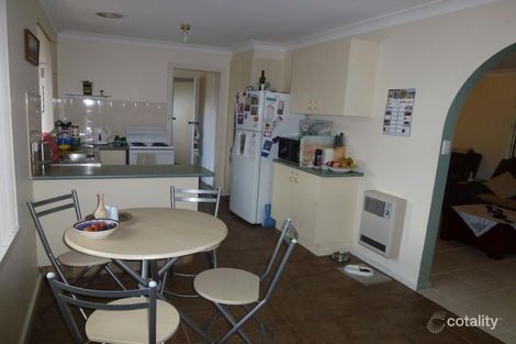 Property photo of 11 Bowen Place Orange NSW 2800