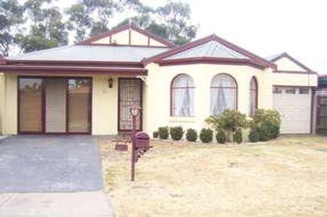 Property photo of 6 Edgecombe Way Roxburgh Park VIC 3064