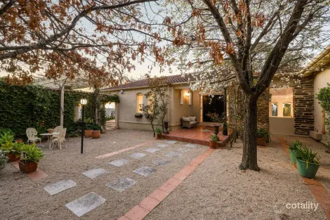 Property photo of 23 The Common Beaumont SA 5066
