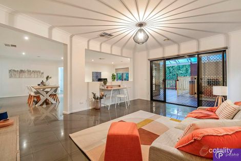 Property photo of 35 St Ives Drive Narre Warren South VIC 3805