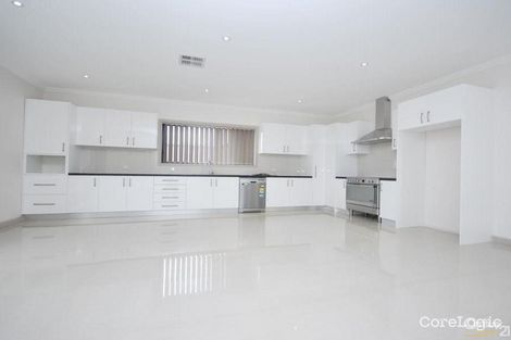 Property photo of 10 Dampier Crescent Fairfield West NSW 2165