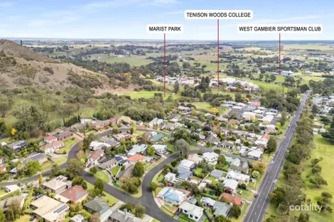 Property photo of 2 Moorak Crescent Mount Gambier SA 5290