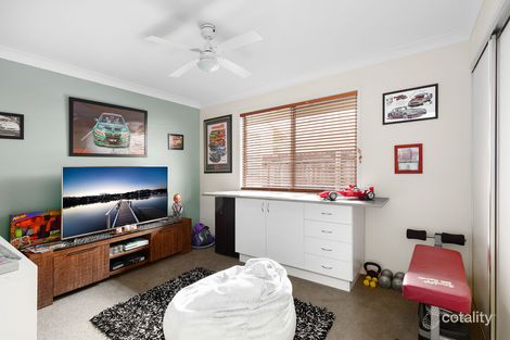 Property photo of 2/17 Sandhurst Crescent Upper Coomera QLD 4209