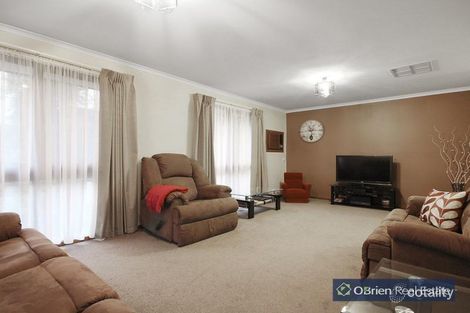 Property photo of 7 Bittern Drive Endeavour Hills VIC 3802
