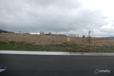 Property photo of 19 Studdy Road Googong NSW 2620